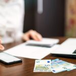 ¿Cuáles son los costos asociados a la Assurance-Vie en Francia?